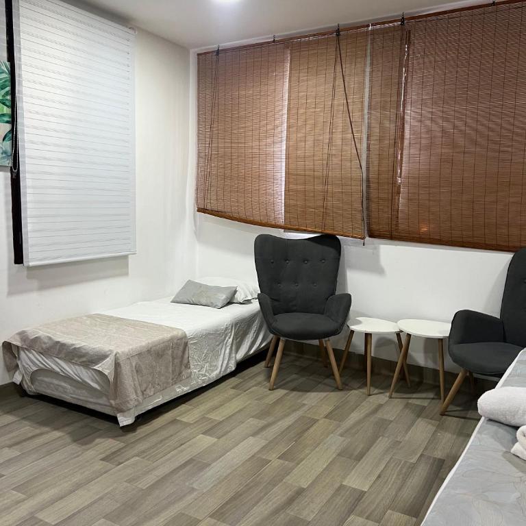 Santa Alejandría Hotel - Superior Family Room - 2
