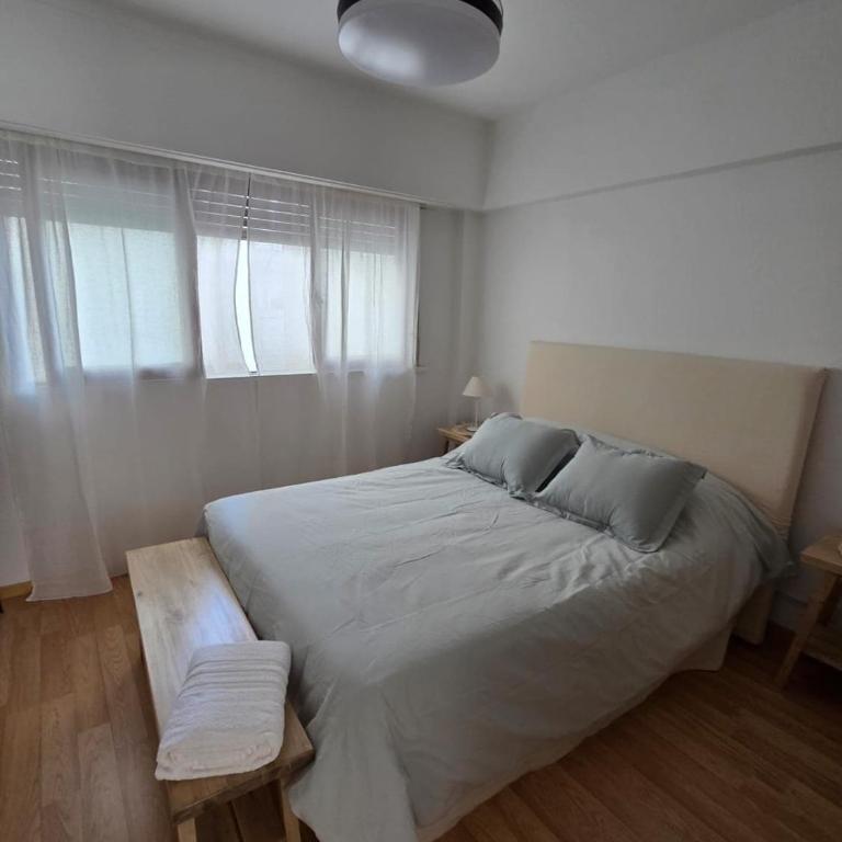 2 amb cerca del mar y Güemes - Two-Bedroom Apartment - 4