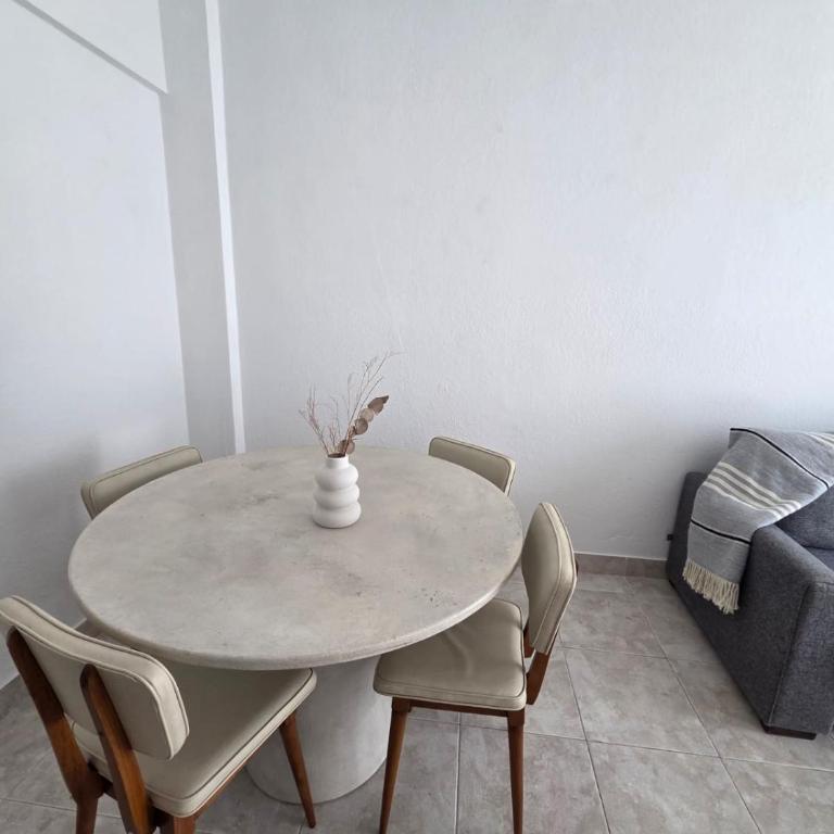 2 amb cerca del mar y Güemes - Two-Bedroom Apartment - 5