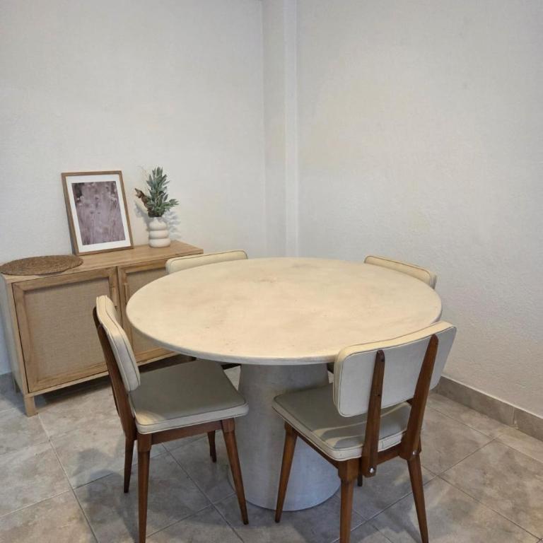2 amb cerca del mar y Güemes - Two-Bedroom Apartment - 30