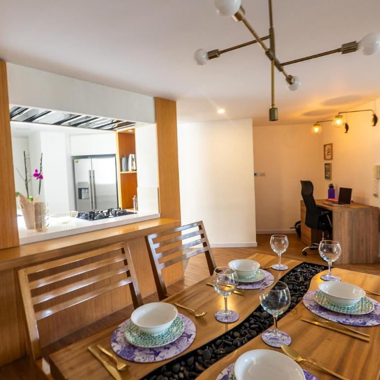 Duplex First laureles park - Three-Bedroom Apartment - 1