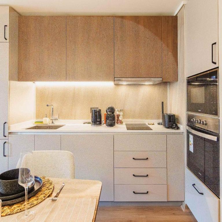 HOM I Metro InesDeSuarez I Providencia I Parking - Apartment - 5