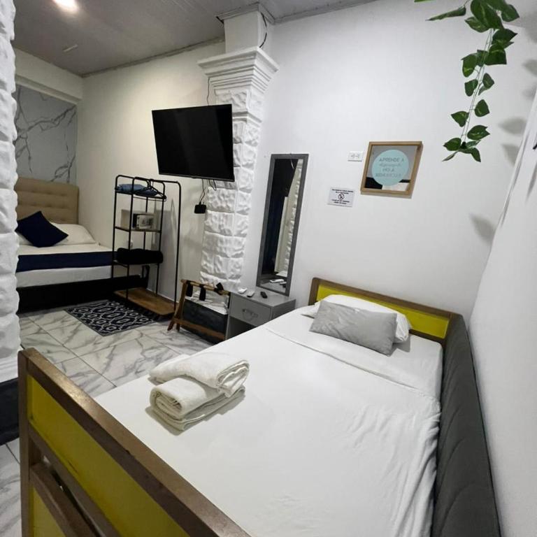 Santa Alejandría Hotel - Budget Twin Room - 1st Floor without window - 4