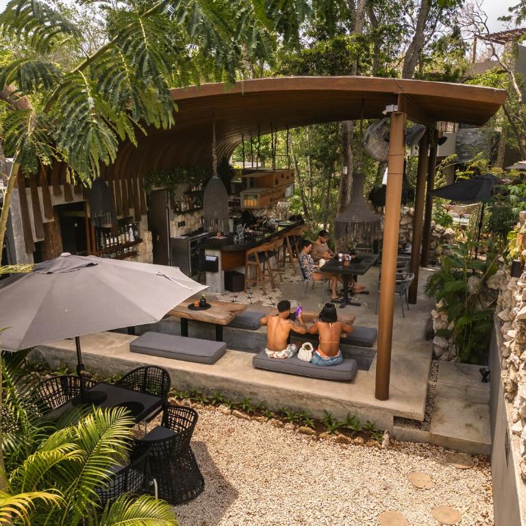 Siwa Jungle-Luxury 2BR Retreat with Private Roofto - Apartamento de 2 dormitorios con balcón y terraza - 35