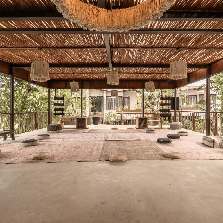 Siwa Jungle-Luxury 2BR Retreat with Private Roofto - Apartamento de 2 dormitorios con balcón y terraza - 40