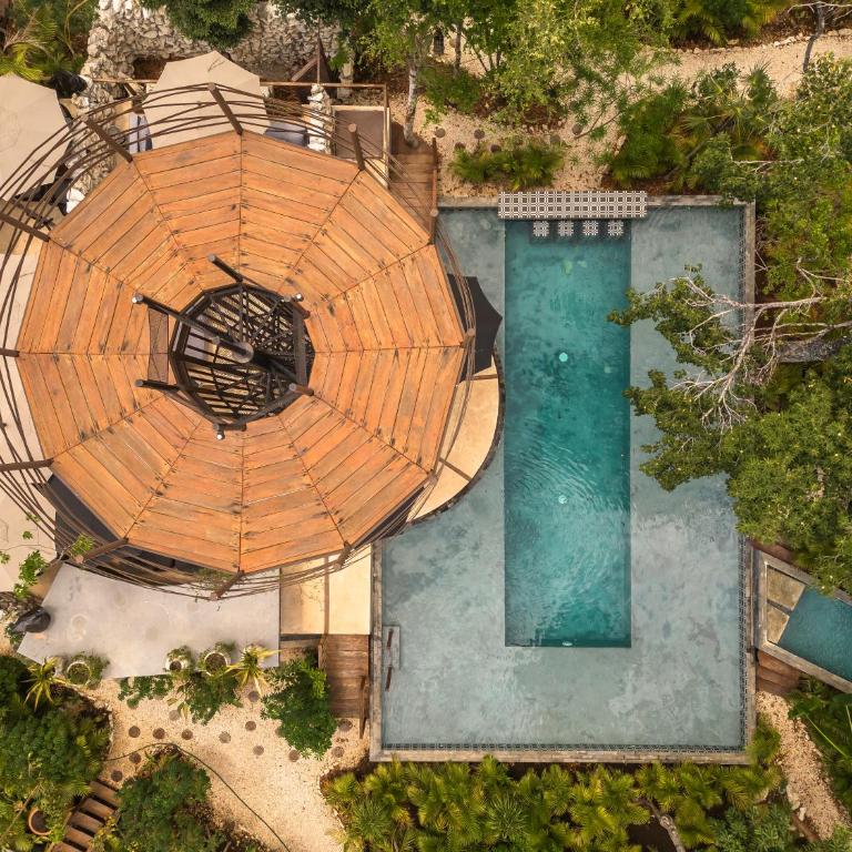 Siwa Jungle-Luxury 2BR Retreat with Private Roofto - Apartamento de 2 dormitorios con balcón y terraza - 1