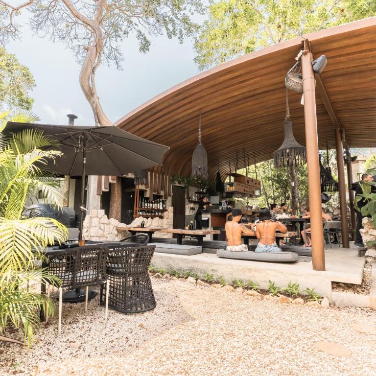 Siwa Jungle-Luxury 2BR Retreat with Private Roofto - Apartamento de 2 dormitorios con balcón y terraza - 47