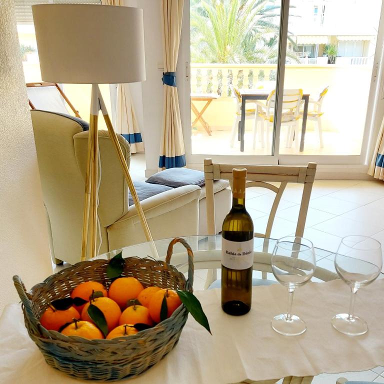 Estupendo apartamento en primera línea de playa y con vistas al mar - Apartamento con terraza - 22