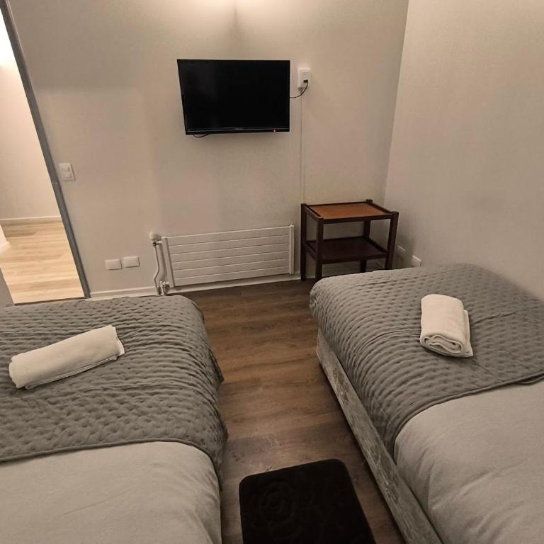 Plaza Central Hotel - Comfort Quadruple Room - 2