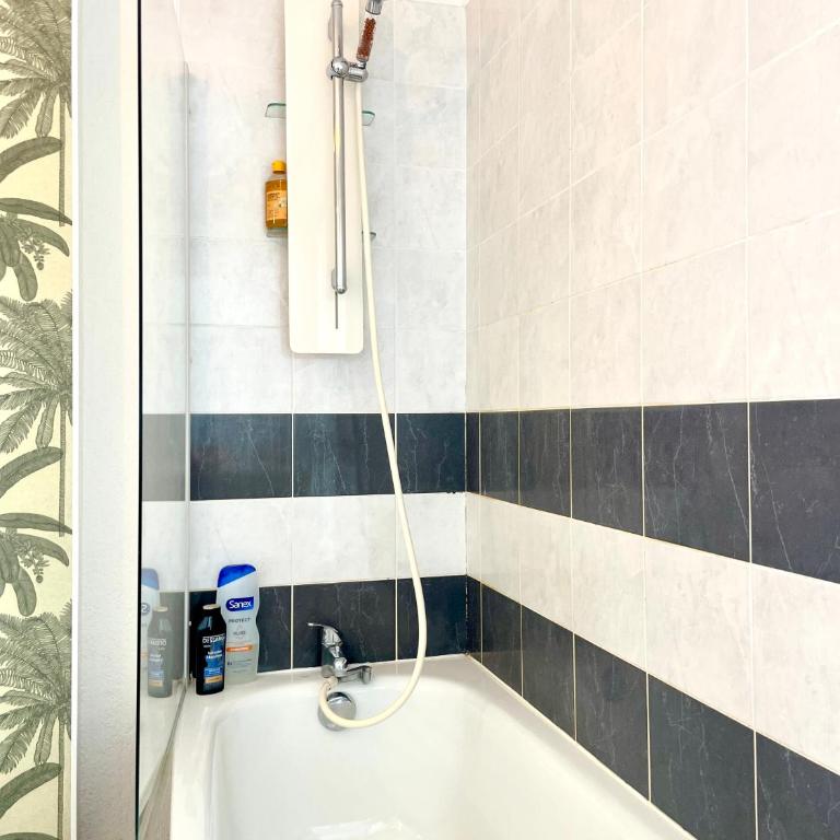 Bel Appart avec 2 chambres - Parking et Clim - Métro Argoulets - Apartamento de 2 dormitorios - 14
