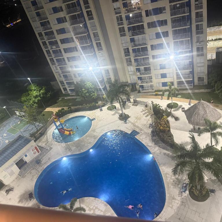 Apartamento acogedor en ricaurte, 3 habitaciones, 2 baños para 6 personas - Three-Bedroom Apartment - 2