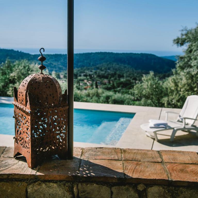 villa provençale en pierre avec vue sur la mer, piscine et jacuzzi - Villa avec Piscine Privée - 16