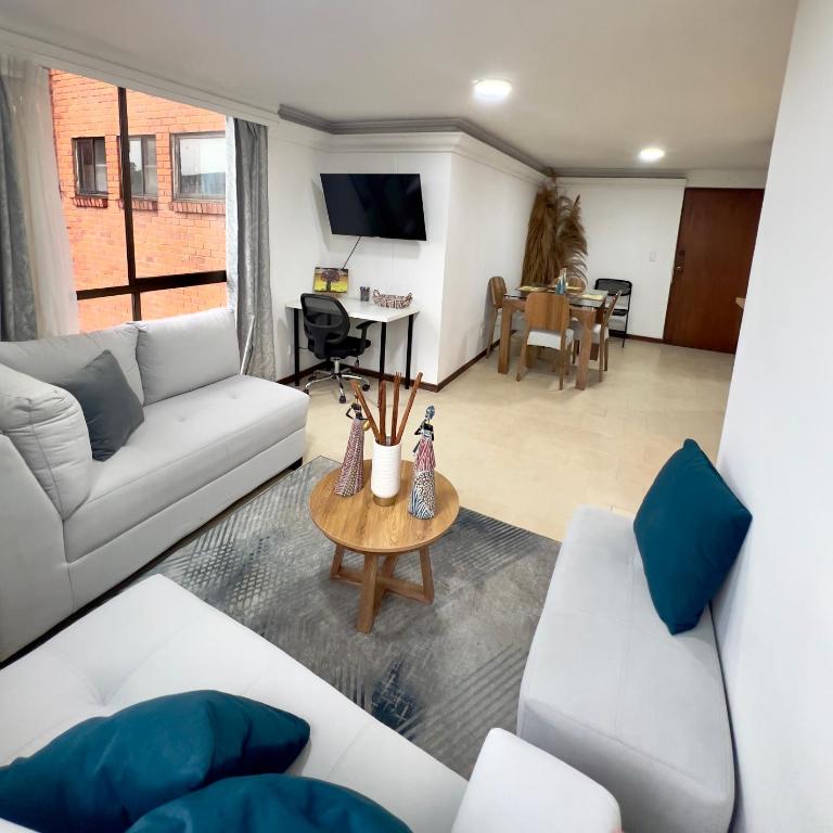 Apto Multicentro Cali | Piscina, Home Office, 2HB - Apartamento de 2 dormitorios - 1
