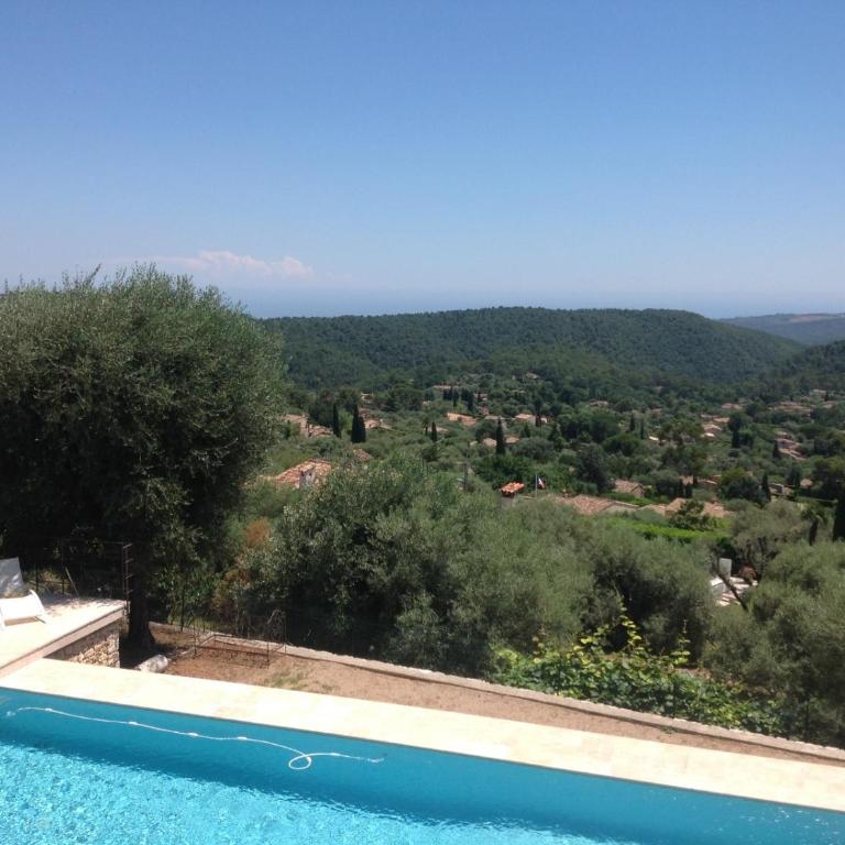 villa provençale en pierre avec vue sur la mer, piscine et jacuzzi - Villa avec Piscine Privée - 12