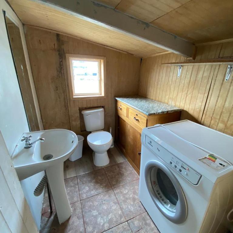 Habitaciones centrales en Puerto Montt - Double Room with Shared Bathroom - 3