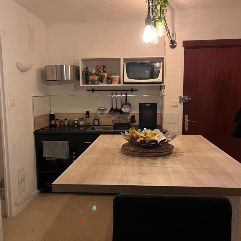 T1 en face de la Timone - One-Bedroom Apartment - 3