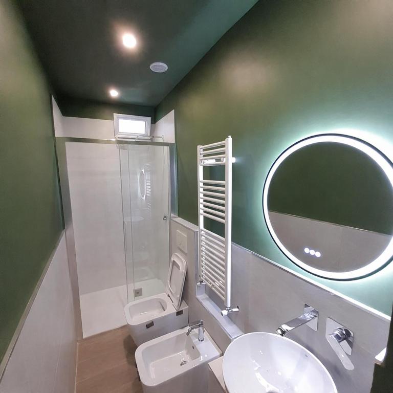 Camera con bagno e balcone privato in Casa Condivisa - Camera Matrimoniale con Bagno Privato - 5