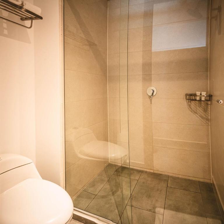 Hampton By Hilton Cusco - Habitación Doble con 2 camas dobles - No fumadores - 16