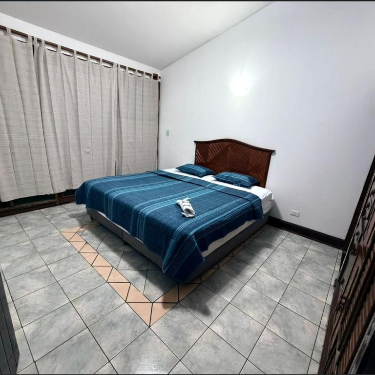 Kaenla House & Apartments - Queen Suite with Pool View - 9