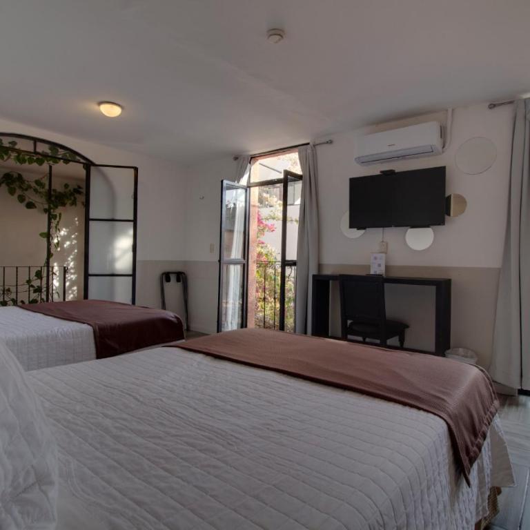 Hotel Punto 79 - Habitación Familiar con balcón - 3