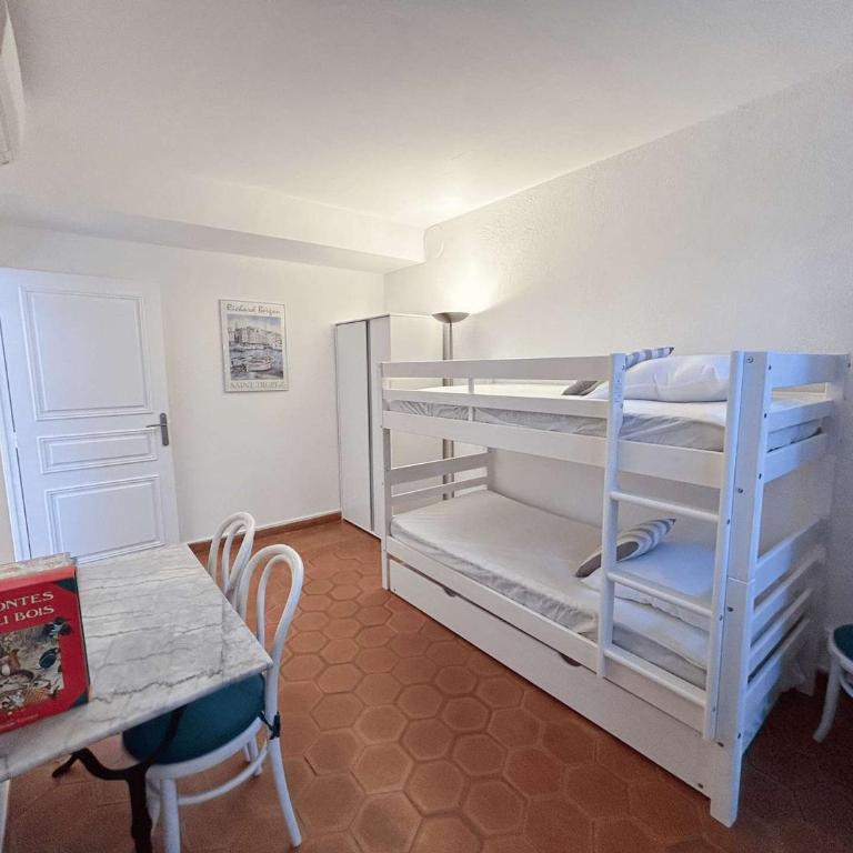 Appartement 3 chambres climatisées, accès plage, vue mer - FR-1-868-2 - Apartment - 5