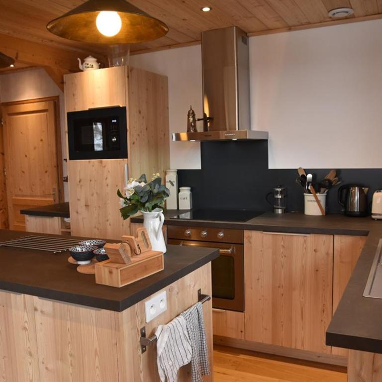 Chalet Confort à Montgenèvre avec WIFI et Cheminée - FR-1-266-258 - Chalet - 2