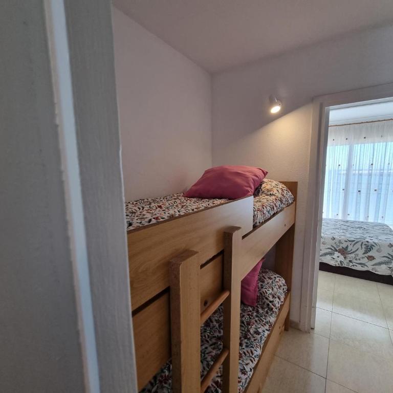 Apartamento en L'Escala con terraza y piscina, cerca de la playa - HISP-236-97 - Apartment - 16