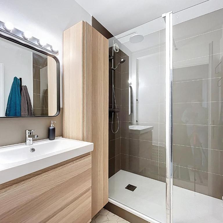 Appartement Vue Mer avec Terrasse et Parking - Appartamento con 2 Camere da Letto - 4