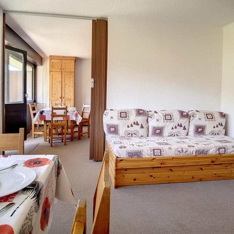 Appartement lumineux · Skis aux pieds · Terrasse & Casier à skis - FR-1-344-1290 - Apartment - 3