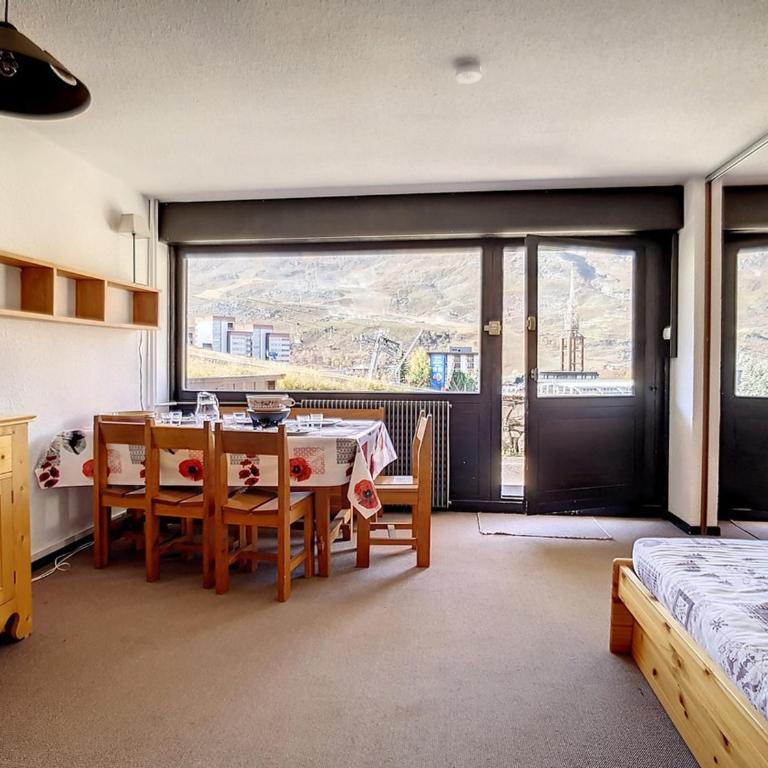 Appartement lumineux · Skis aux pieds · Terrasse & Casier à skis - FR-1-344-1290 - Apartment - 6