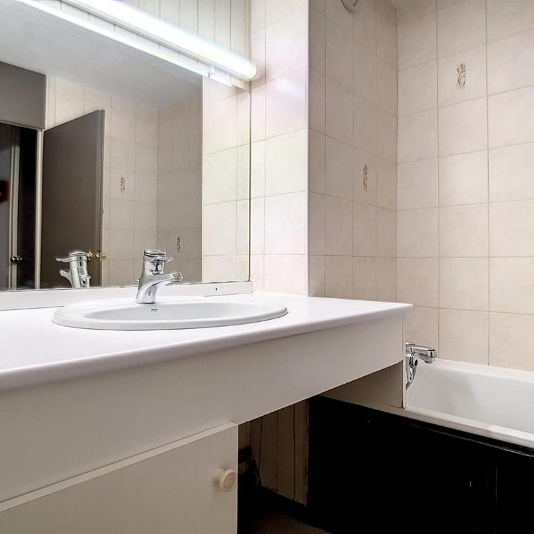 Appartement lumineux · Skis aux pieds · Terrasse & Casier à skis - FR-1-344-1290 - Apartment - 12