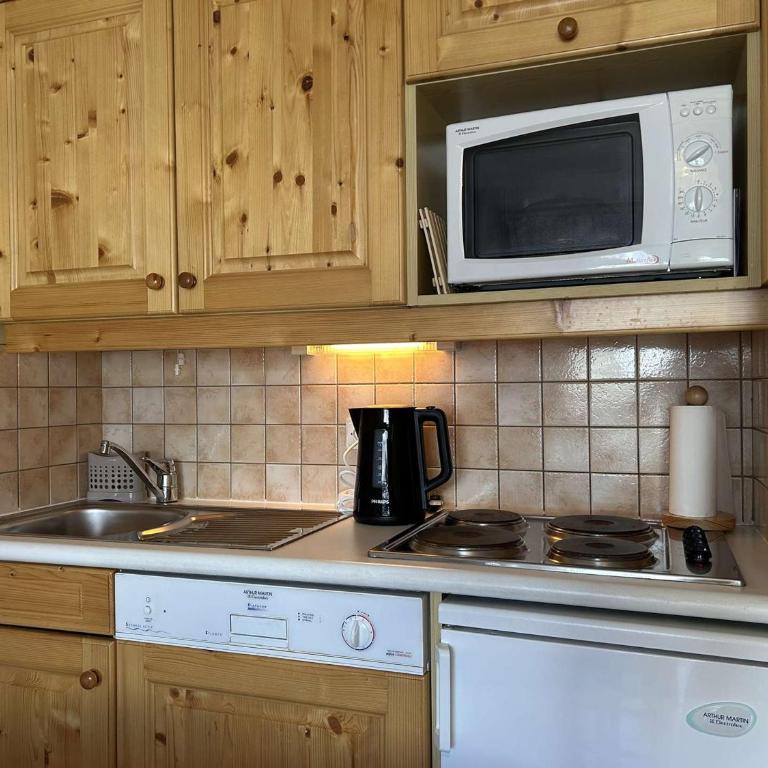 Appartement Chaleureux 4 Pers avec Balcon et Parking à Montgenèvre - FR-1-330D-159 - Apartment - 5