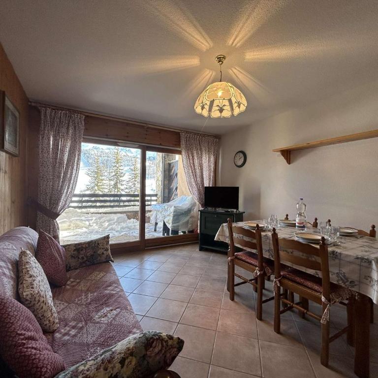 Appartement Chaleureux 4 Pers avec Balcon et Parking à Montgenèvre - FR-1-330D-159 - Apartment - 8