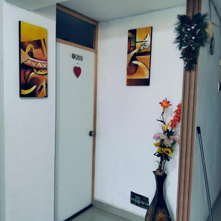 Alojamiento Santo Domingo - Huarmey - Habitación con cama grande - 3