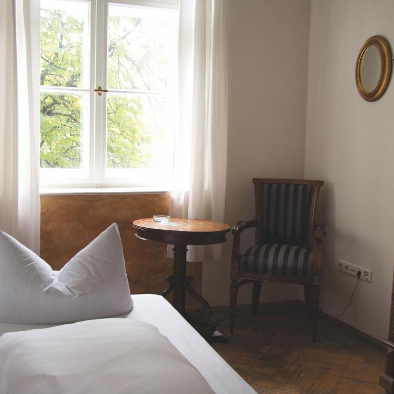 Hotel Mariandl - Einzelzimmer mit Dusche - 3