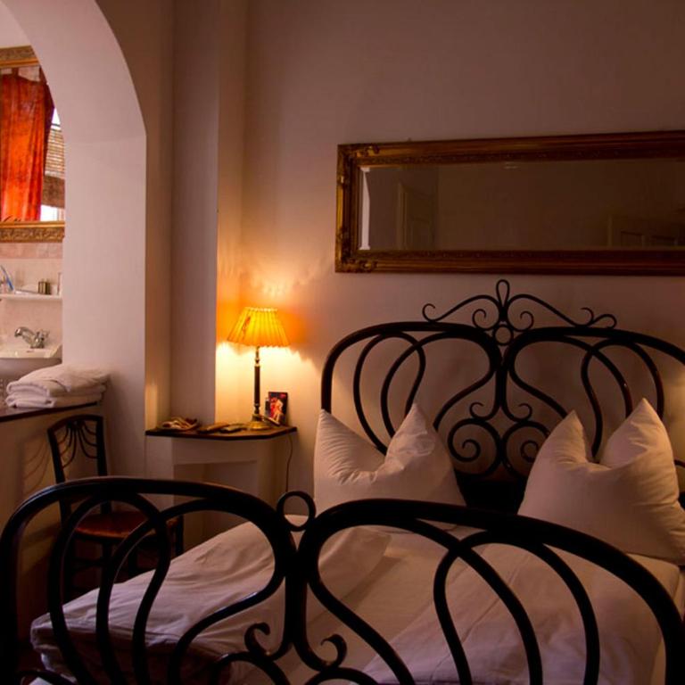 Hotel Mariandl - Doppelzimmer mit Gemeinschaftsbad - 1