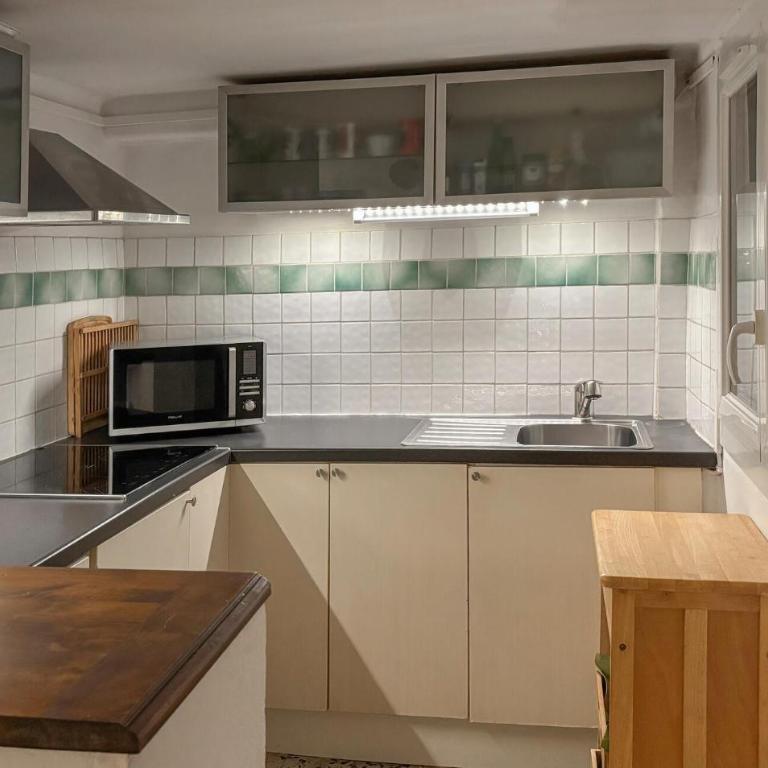 Lovely Apartment In Cogolin With Swimming Pool - Apartment mit 2 Schlafzimmern - 11