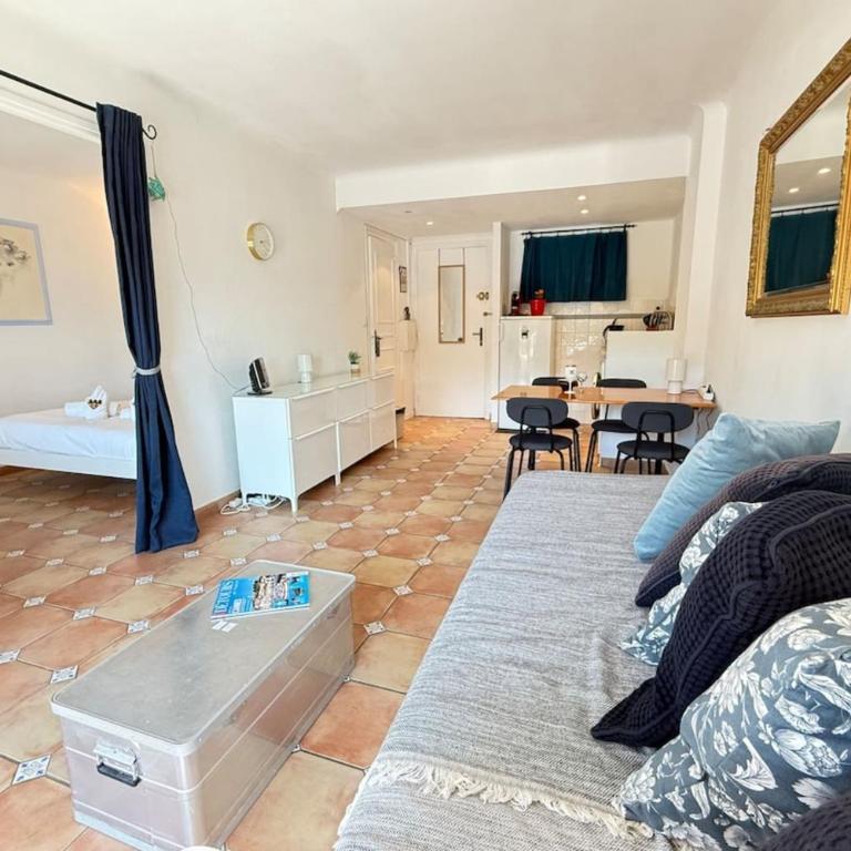 2P vue mer idéalement situé face plages du Midi - Appartement - 2