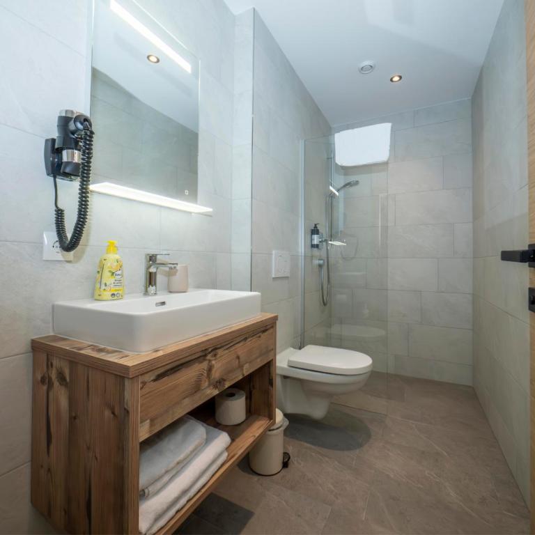 Pension Kohler - Doppelzimmer mit Balkon - 4