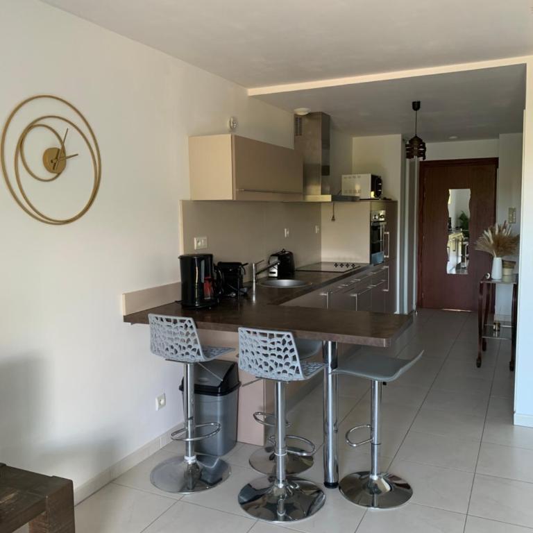 Studio proche du port Porto-vecchio - Apartamento de 1 dormitorio - 4