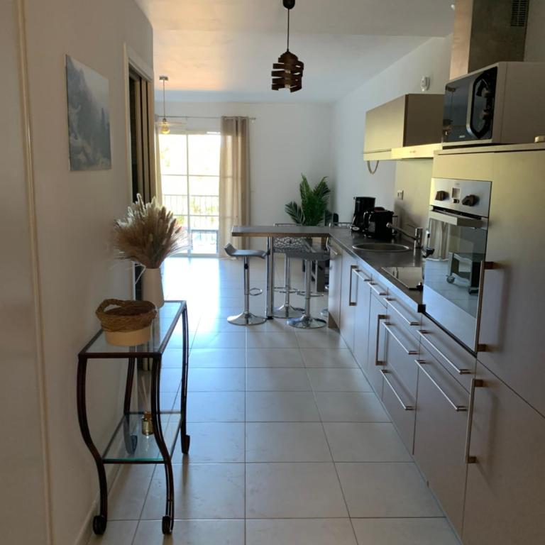 Studio proche du port Porto-vecchio - Apartamento de 1 dormitorio - 5