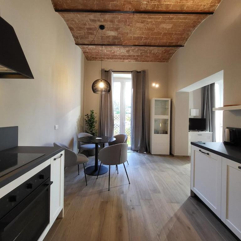 Courtyard Jacuzzi and Private Patio - Appartamento con 1 Camera da Letto - 9