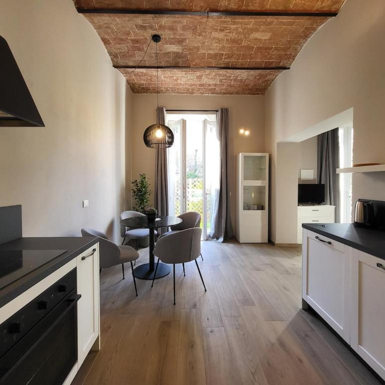 Courtyard Jacuzzi and Private Patio - Appartamento con 1 Camera da Letto - 15