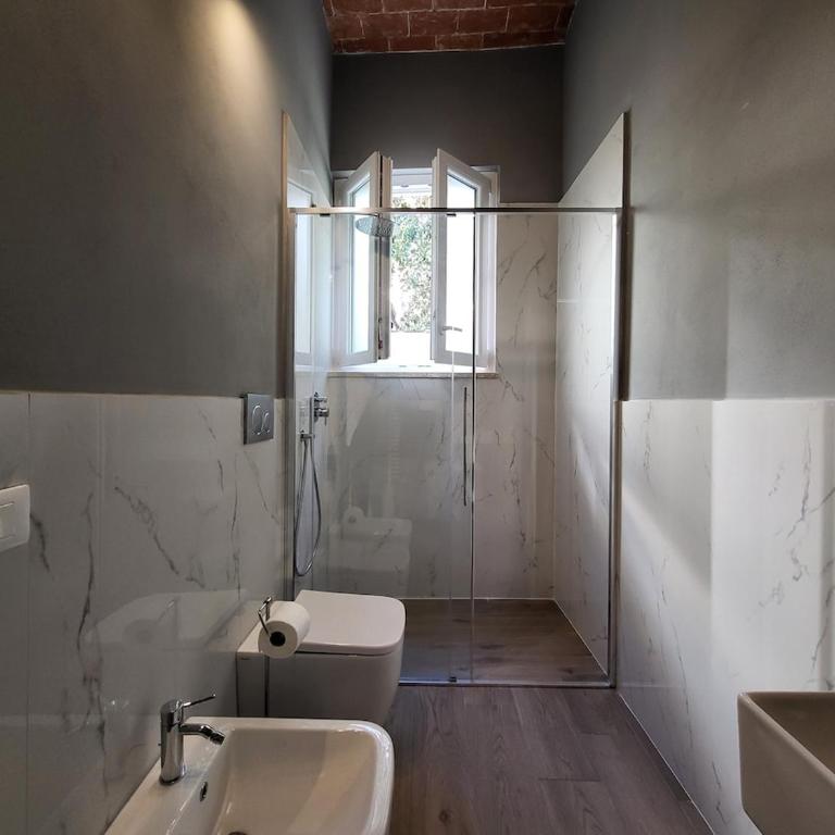 Courtyard Jacuzzi and Private Patio - Appartamento con 1 Camera da Letto - 16
