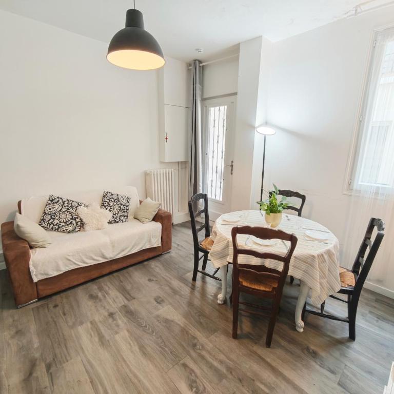 Notre Dame in Latin Quarter Stylish Flat for 6 - Appartement 2 Chambres avec Balcon - 1