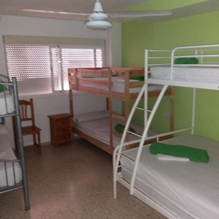 Hostal Gonzalez - Habitación Familiar con baño - 3