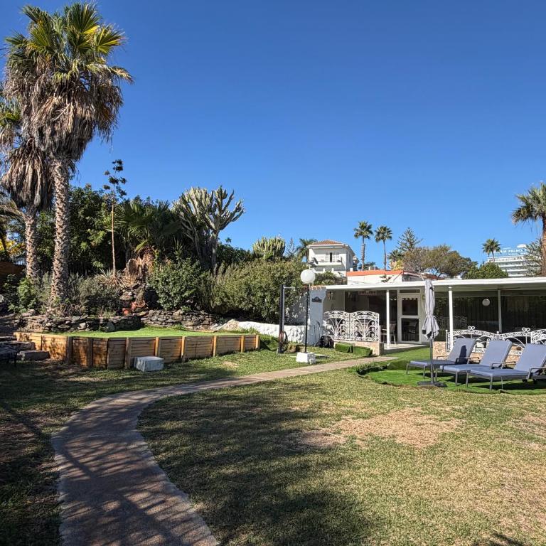 Avant Holidays San Agustin by CanaryScape - communal heated pool - Four-Bedroom House - 35