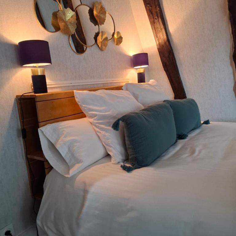 Les Charmes de Sarlat - Chambres d'Hotes - Chambre Quadruple avec Salle de Bains Privative - 3