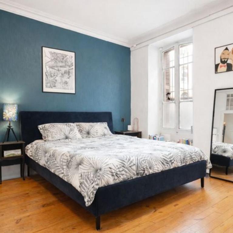Appart 115m Hyper centre Toulouse - cœur Saint Sernin, 5 min Capitole - Parking public sous terrain 3 min - Two-Bedroom Apartment - 3