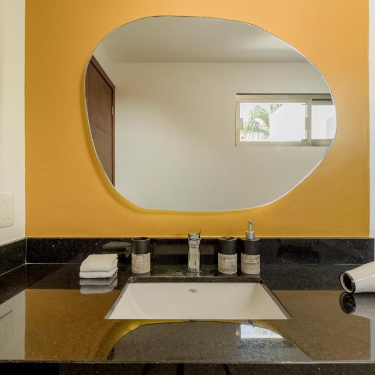 CASA LIMA- Executive Design Suites - Suite con cama grande y balcón - 9